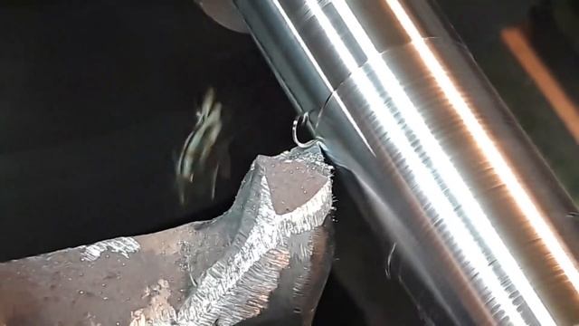 Инструмент из старых  автомобильных запчастей.