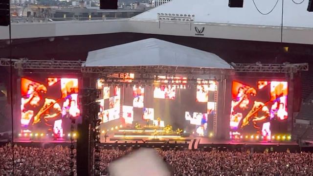 Spit of You Sam Fender @ St. James’s Park 9th June 2023 смотреть онлайн