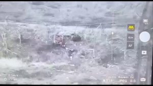 Начинённая мотолыга-шахид, не доехав до укроопорника, подорвалась на своей же мине.