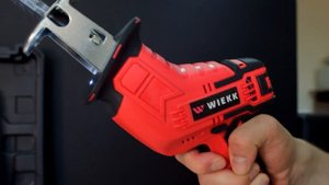 Сабельная мини пила WIEKK - универсальная беспроводная электропила