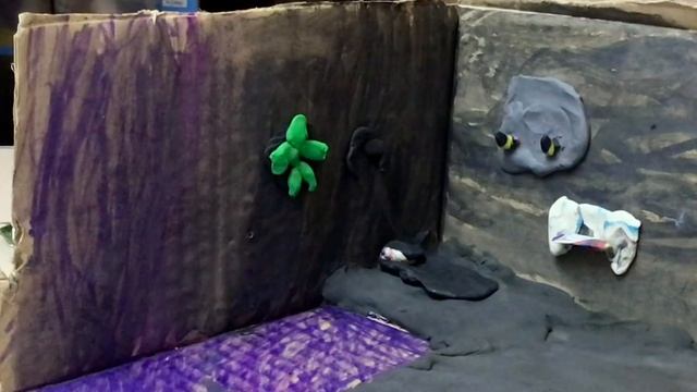 Артём лепит домик из пластилина смотреть онлайн