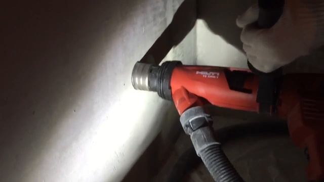 Бурение мест под подрозетники без пыли. Hilti TE DRS-Y