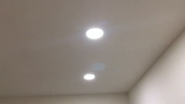 Мигают светильники на потолке когда работают смотреть онлайн