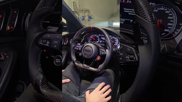 Audi RS6 cold start from the button on the TT RS R8 steering wheel / запуск Audi RS6 с руля