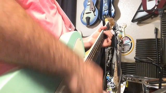 Fender Jazz Tele - Unplugged/Chorus and Reverb/Loaf Fuzz смотреть онлайн