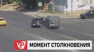 В ВОЛГОГРАДЕ ПОПАЛ НА ВИДЕО МОМЕНТ СТОЛКНОВЕНИЯ «ГАЗЕЛИ» С ЛЕГКОВУШКОЙ