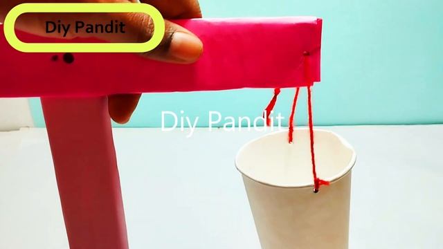 weight balance making using cardboard - weighing balance | DIY pandit | using paper cups смотреть онлайн