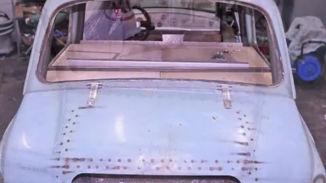 Фантастическое преображение "Горбатого" ЗАЗ-965 в обычном гараже смотреть онлайн