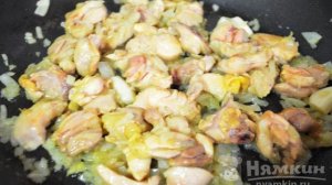 Фрикасе из курицы и грибов