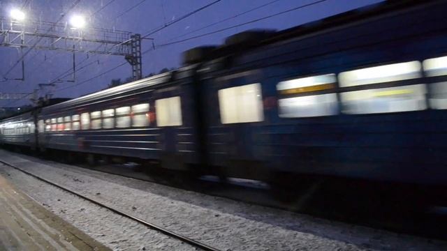 "Снято зимой на новый фотоаппарат!" Электропоезд ЭД4М-0401 с сообщением "Нижегородская - Жел-Дор"