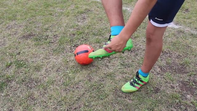 КАК ПРАВИЛЬНО БИТЬ ПО МЯЧУ ||| ВИДЫ УДАРОВ МЯЧА смотреть онлайн