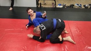 Болевой на кисть, Кимура, Гогоплата из омооплата. Wrist lock, kimura, gogoplata setups from omoplat