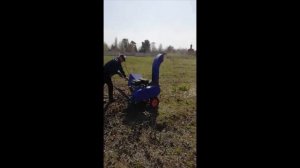 Измельчитель древесины ЕГЕРЬ 450 Б17 в работе