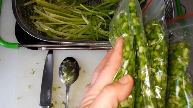 Как хранить зеленый лук.Польза зеленого лука. The benefits of green onions. смотреть онлайн