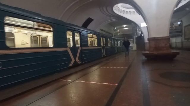 Перегон: Аэропорт - Сокол | Поездка на "номерном" по Замоскворецкой линии. Московское метро. смотреть онлайн