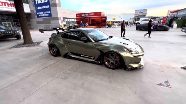 Streethunter Toyota GR86 at SEMA смотреть онлайн