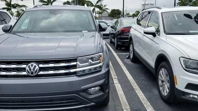 2018 VW Tiguan vs VW Atlas - two very compelling choices смотреть онлайн