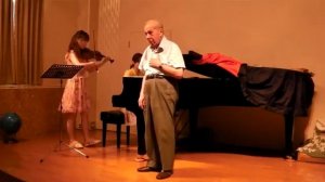 "La donna e' mobile"  from Rigoretto  Angelo Loforese  92.5 years old tenore!