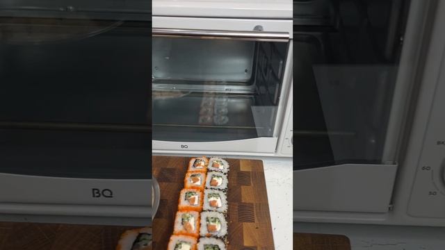 Запечённые роллы с шапочкой из креветок #самсебесушист #роллы #sushi