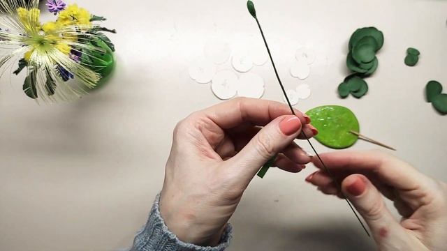 Эвкалипт из фоамирана для букетов, бутоньерок, интерьерных композиций. sprig of eucalyptus from foa смотреть онлайн