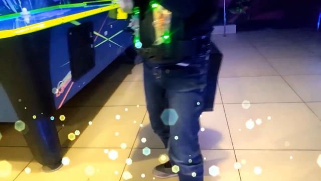 ДЕНЬ РОЖДЕНИЯ ПАШИ - ПОПАЛ В ИГРУ ! ЛАЗЕРТАГ ДЛЯ ДЕТЕЙ ! лазертаг Томск портал-70 смотреть онлайн