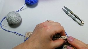 Как сшить тапочки из одного квадрата.