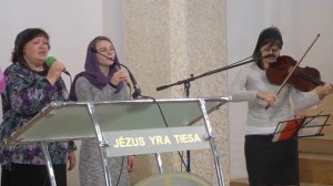 Кто-то не слышно идет