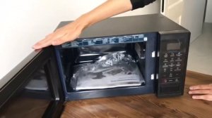 Распаковка - Микроволновая печь Samsung MS23J5133AK