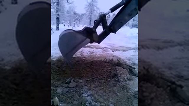 Как роют могилу при температуре -45 смотреть онлайн