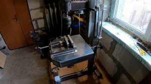 Самодельный свердлильный станок из дрели.