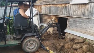 Копаем лестницу в подвал, цокольный этаж своими руками