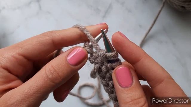 Лицевые и изнаночные петли спицами (лицевая гладь). Вязание поворотными рядами спицами. Урок 2.