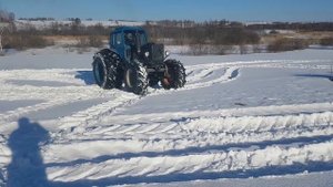 Классная проходимость мтз 80 на резине комбайна