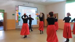 Испанский танец в исполнении учителей шк. 60 г. Челябинска