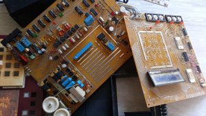 км-конденсаторы в телефоне 90-х. Элетап-2м 1994г.в.разбор.