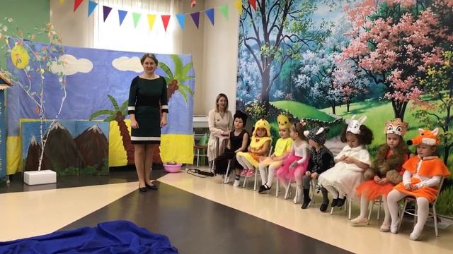 Кира на утреннике в саду Сказки гуляют по свету смотреть онлайн