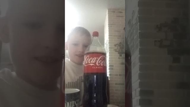 купил оригинальную Coca cola- кока колу смотреть онлайн