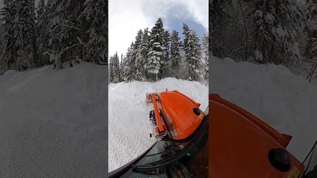 Alaskan April Snow (Kubota B2650)