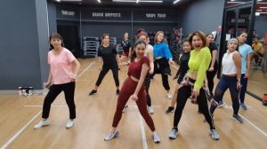 I am the best - 2NE1 | k-pop I dance with Ann | Ann Piraya