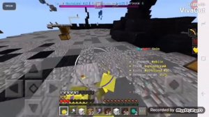 ИГРАЮ С ЧИТАМИ НА ТЕЛЕФОНЕ МАЙНКРАФТ ПЕ .