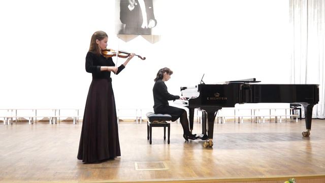 Ж  Масснэ  Размышление  Ф  Рис  Непрерывное движение  М  Брух  Концерт 1 часть  Исп  Маргарита Акти смотреть онлайн