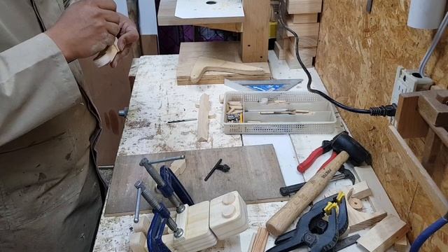 Robot de madera pintado (regalito 5 años Emi) смотреть онлайн