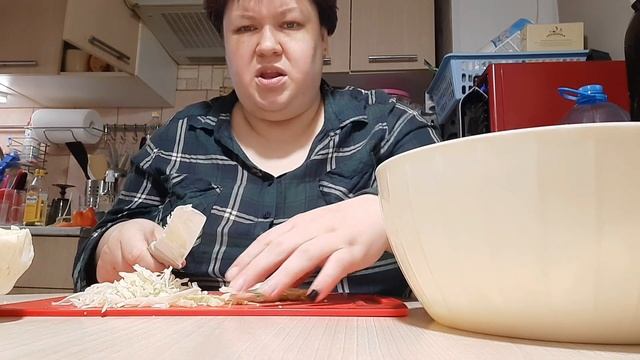 ЧТО С РЕМОНТОМ !!!??? МОЙ ВКУСНЫЙ ОБЕД ? ХУДЕЮ ДЕЛАЯ РЕМОНТ ? РЕЖУ КАПУСТУ НА ВКУСНЫЙ РЕЦЕПТ смотреть онлайн