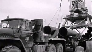 1975 год. Сургут. Речной порт. Приемка грузов для нефтяников.