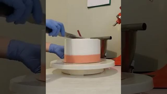 Выравнивание торта кремом... смотреть онлайн