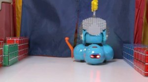 Dash & Dot Robots - The Ultimate Joust | Wonder Workshop