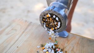 Experiment: Snappers Firecrackers vs Meat Grinder