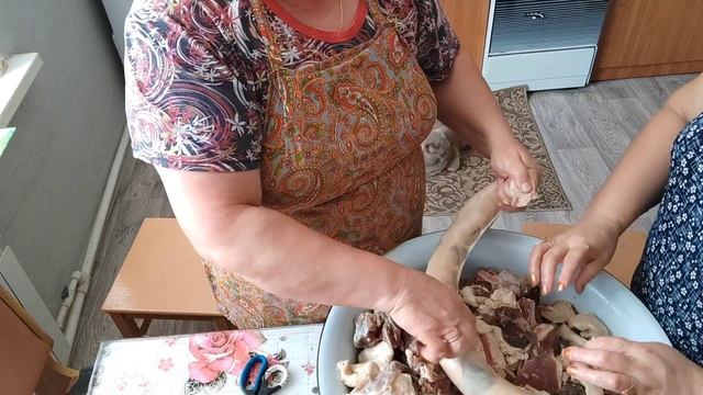 Сделали казылык.Барханы во дворе.