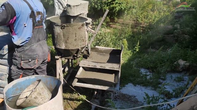 УТЕПЛЕНИЕ ПОЛА и черновая стяжка пенобетоном. От маяков до финального результата