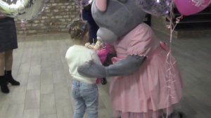 Поздравляем Настеньку. Ростовая кукла Зайка .Мега Остров.